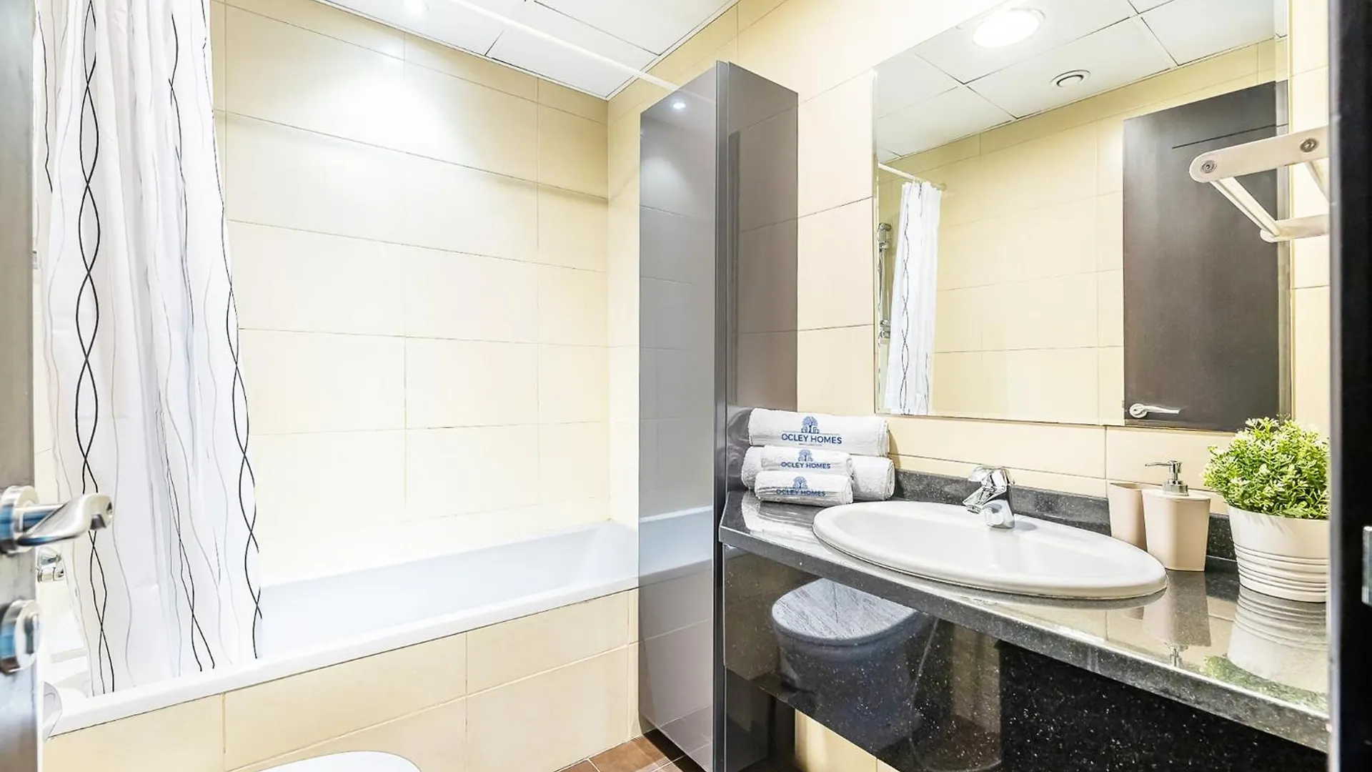 Luxe Studio With Upgraded Interior In Sports City Dubai Apartment